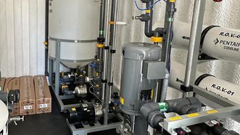 La planta desalinizadora de UTEC fue instalada en Salinas, luego de un dilatado arribo al país desde Estados Unidos. La planta desalinizadora de UTEC fue instalada en Salinas, luego de un dilatado arribo al país desde Estados Unidos.