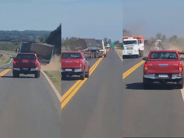 Peligro en Corrientes: un camión volcó en plena ruta tras zigzaguear varios kilómetros