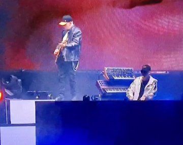 El pogo más grande del mundo en el Lollapalooza: Bizarrap tocó Jijiji y rompió todo