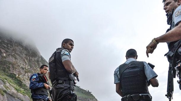 Al menos 11 muertos en Brasil en dos tiroteos