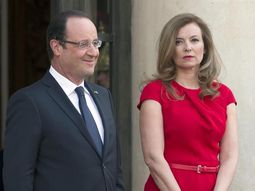 Francois Hollande y su esposa Valerie Trierweiler Francois Hollande y su esposa Valerie Trierweiler