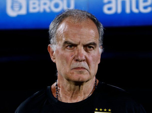 El cruce de Marcelo Bielsa con un periodista tras la derrota de Uruguay: Eso no se pregunta