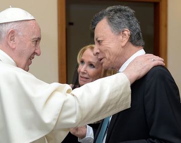 El Papa con Palito Ortega y su mujer en el Vaticano