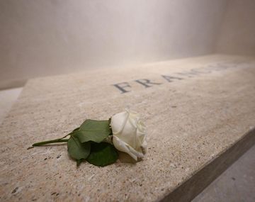 Ya se puede visitar la tumba del papa Francisco: ¿cómo es por dentro el lugar donde descansa?