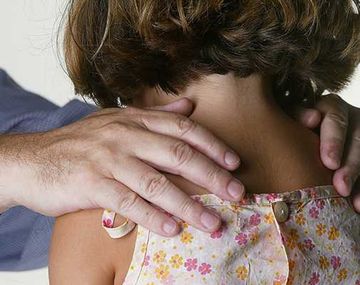 Prostituyó a su hija de 8 años a cambio de huevos