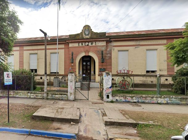 La escuela E.N.E.T. N°1 en Bragado