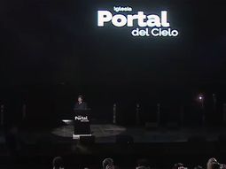 Javier Milei en el templo Portal de Dios.
