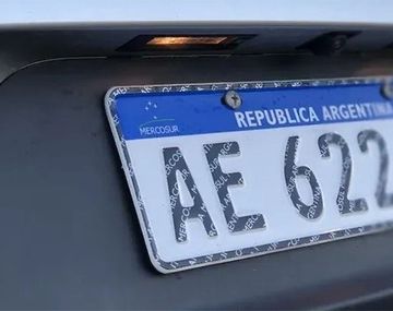 Multas si tenés la patente despintada.