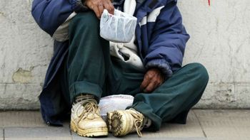 rosario: encuentran muerto de varias punaladas a un hombre que vivia en la calle rosario: encuentran muerto de varias punaladas a un hombre que vivia en la calle