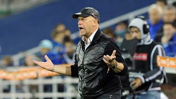 carlos ischia sera presentado en un racing en crisis carlos ischia sera presentado en un racing en crisis