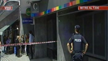 tres asaltantes enmascarados robaron un banco en avellaneda tres asaltantes enmascarados robaron un banco en avellaneda