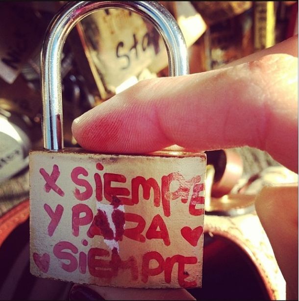 Chechu Bonelli y Darío Cvitanich sellaron su amor en París