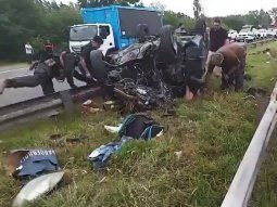 Impresionante choque y vuelco en Panamericana: cinco heridos