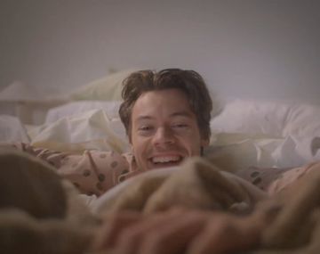 Harry Styles lanza el video de Late Night Talking