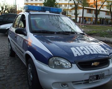 No pudo robar auto automático y se mató por accidente