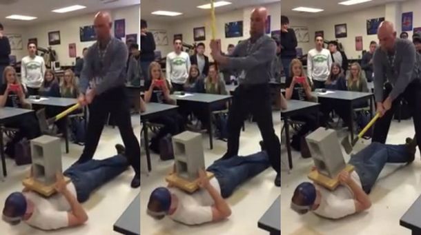 Un profesor le falló al ángulo y le pegó un mazazo a su alumno en la ingle