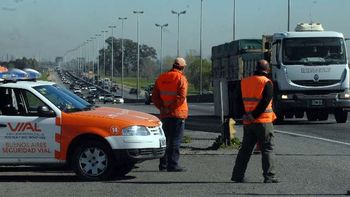 la provincia planea aumentar las naftas para reparar las rutas la provincia planea aumentar las naftas para reparar las rutas