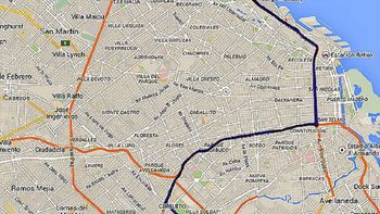 masiva carrera de ciclistas en la ciudad masiva carrera de ciclistas en la ciudad