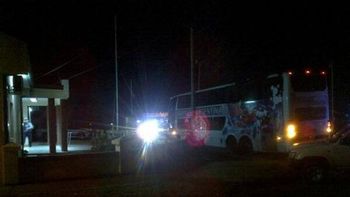 detienen a 42 barras de velez tras la derrota ante nacional