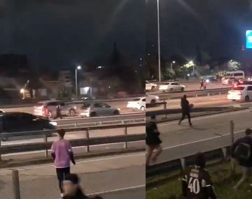 Hinchas de Platense atacaron a los de River en General Paz: Cómo corren las gallinitas...