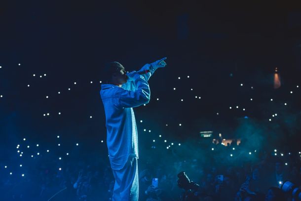 Rusherking cantó en el Luna Park y tuvo una polémica actitud con sus fans