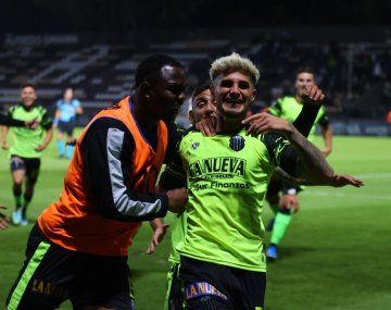 Con un golazo agónico