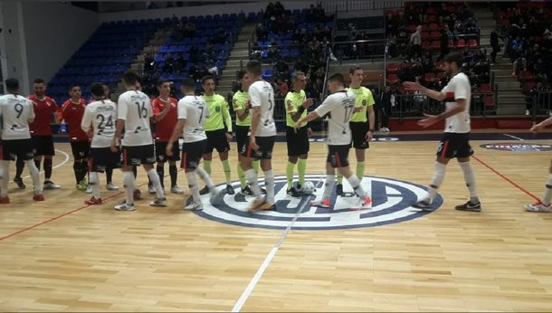 Independiente denuncia que sus jugadores fueron heridos en una pelea con hinchas de San Lorenzo