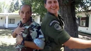 el ejercito y su parodia de call me maybe el ejercito y su parodia de call me maybe