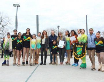 Fernando Gray y Tolosa Paz inauguraron un playón deportivo en El Jagüel