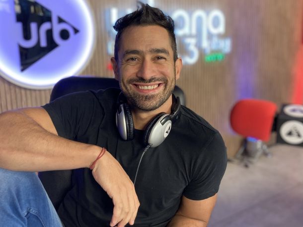 Descubrieron al Tucu López a los besos con una compañera de trabajo