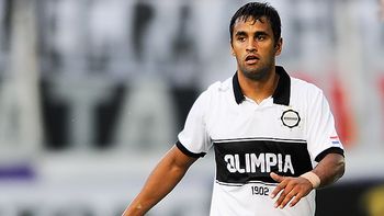 escandalo: olimpia echo a un jugador por tener cancer escandalo: olimpia echo a un jugador por tener cancer