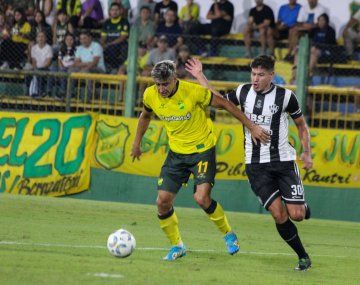 Defensa y Justicia igualó 1-1 con Deportivo Riestra y no pudo escalar