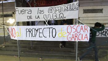toma en el colegio nacional buenos aires en rechazo a una reforma toma en el colegio nacional buenos aires en rechazo a una reforma