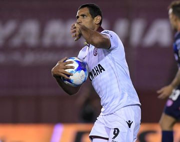 El goleador de Lanús calentó la previa del duelo: No le debo nada a River