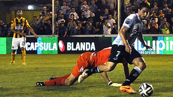 racing no pudo ganar en bahia ante olimpo y se le fue una gran chance racing no pudo ganar en bahia ante olimpo y se le fue una gran chance