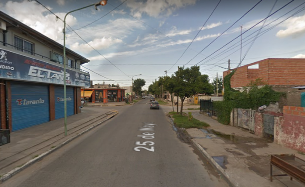 Durante una discusión callejera matan a balazos a un motociclista: un joven ajeno al problema efectuó los disparos