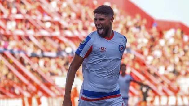 Argentinos Juniors le ganó 2-0 a Deportivo Riestra
