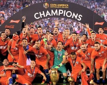 El nuevo deseo de Holan para Independiente: un bicampeón de América con Chile