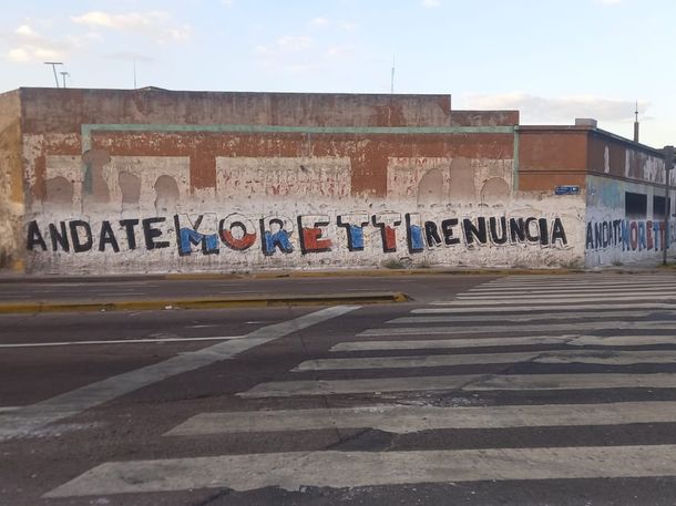Tensión al límite en San Lorenzo: aparecieron pintadas contra Marcelo Moretti