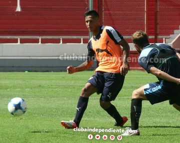 El choque entre Independiente y Temperley se jugó en Avellaneda
