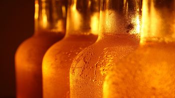 como congelar la cerveza con un golpe como congelar la cerveza con un golpe