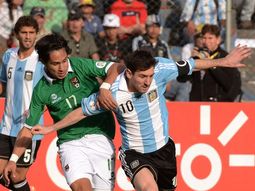 para el arquero de bolivia, messi se quedo caliente para el arquero de bolivia, messi se quedo caliente