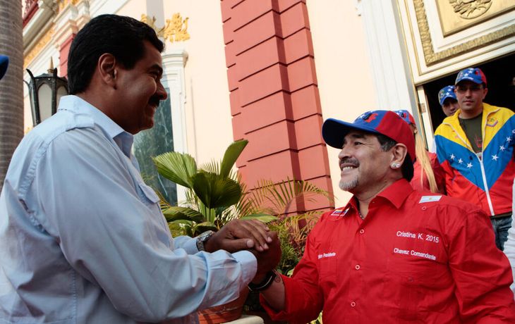 Diego Maradona en Venezuela apoya a Cristina 2015