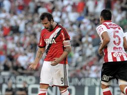 sin continuidad, cavenaghi analiza dejar river a mitad de ano sin continuidad, cavenaghi analiza dejar river a mitad de ano