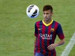 neymar firmo y jugara con messi durante cinco anos neymar firmo y jugara con messi durante cinco anos