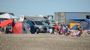 preocupacion en las grutas por el acampe no autorizado en las playas preocupacion en las grutas por el acampe no autorizado en las playas