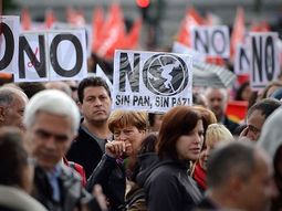 El desempleo sigue récord en la eurozona, con el 11,2%