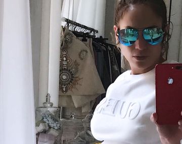 Jennifer Lopez abusa del retoque digital
