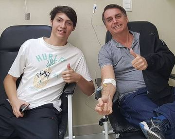 Renan Bolsonaro y Jair Bolsonaro