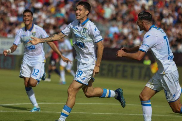 Doblete de Matías Soulé en la derrota de Frosinone